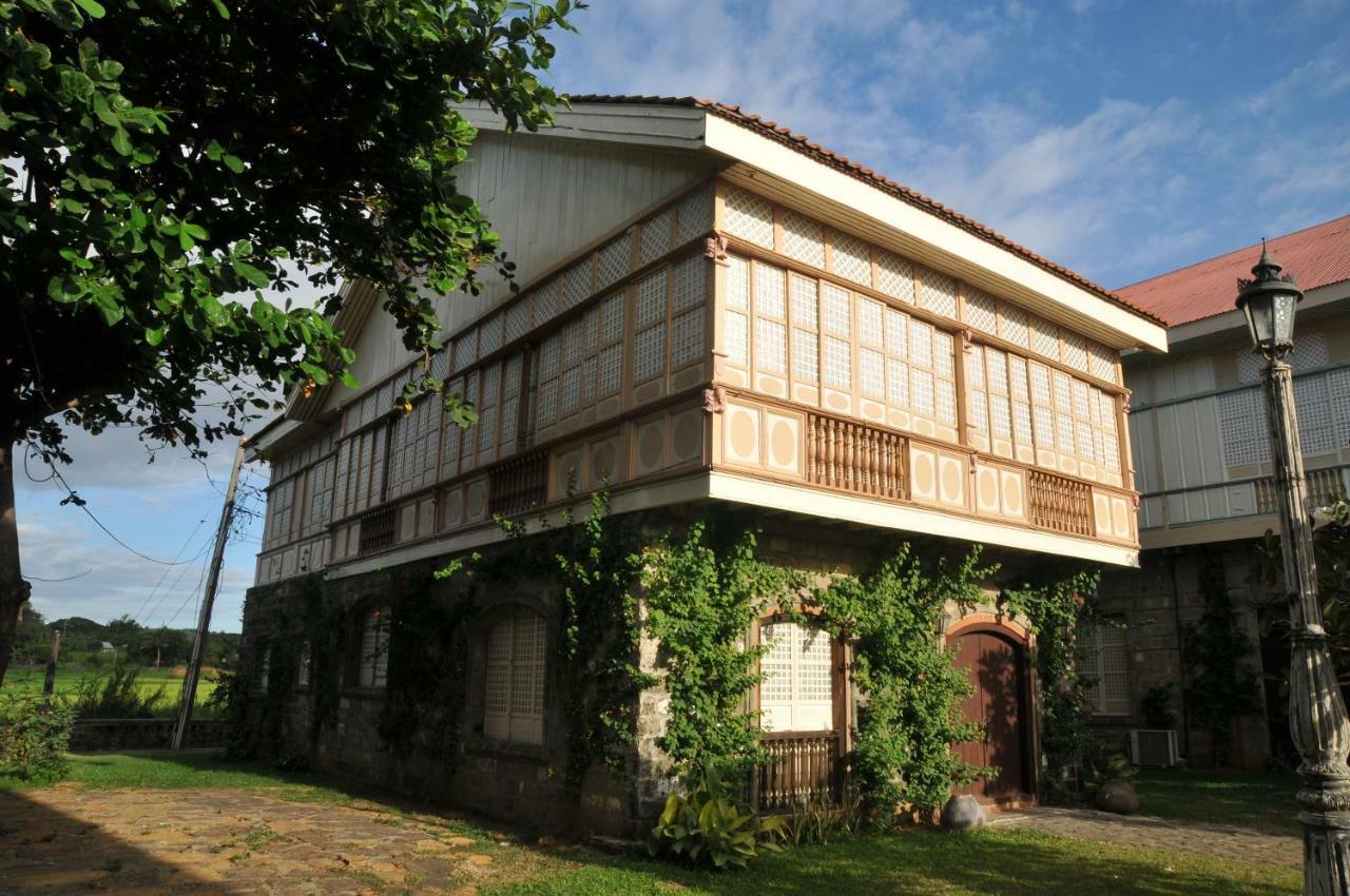 Las Casas Filipinas De Acuzar Bagac Exterior photo